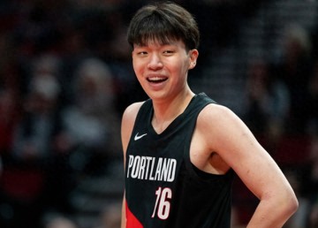 蓝鲸体育-杨瀚森新秀年最高9分，易建联29分，你知道姚明大郅周琦多少分吗|王治郅|最高分|谢伊·吉尔杰斯-亚历山大|尼古拉-约基奇|波特兰开拓者队_新浪体育_新浪新闻