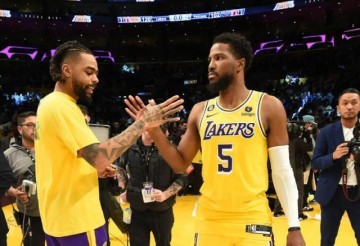 鲸鱼体育官网-比斯利像JR史密斯或波普？湖人终于等到完美3D悍将